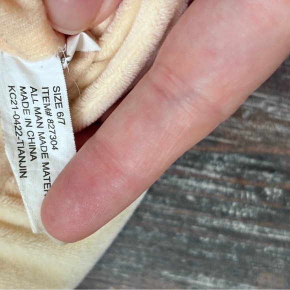 Squishmallows Purple and Cream Kids Slippers Size 6-7 - Picture 8 of 8